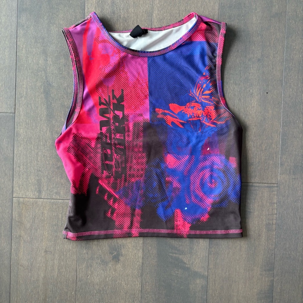 Vibrant Sleeveless Graphic Crop Top